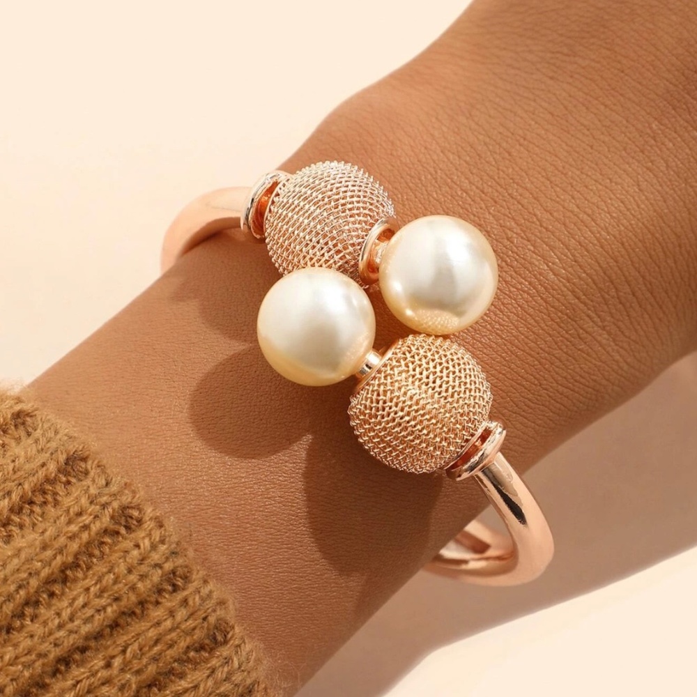 Faux Pearl Rosegold Tone Cuff Bracelet Zinc Alloy Fashion Jewelry